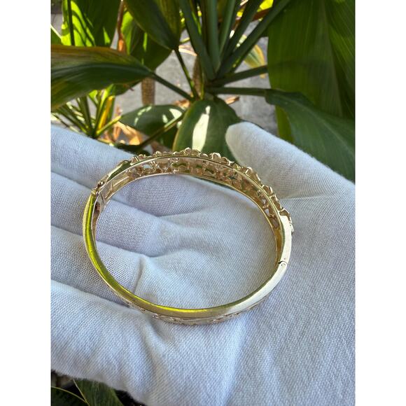 14K Hawaiian Heirloom Plumeria Bracelet Bangle Flower Hawaiian Scroll Size 7 - Picture 9 of 13